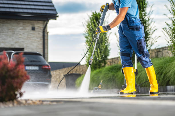 Best Vinyl Siding Pressure Washing in Holstein, IA